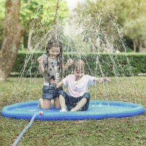 Children’s Water Sprinkler Fountain Mat – XL 150 cm – Outdoor Garden Water Curtain – KRUZZEL (WNDR25568)