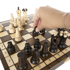 Wooden Royal Hornbeam Chess Set – Elegant Handcrafted Chessboard in Suitcase Form (WNDR26038)