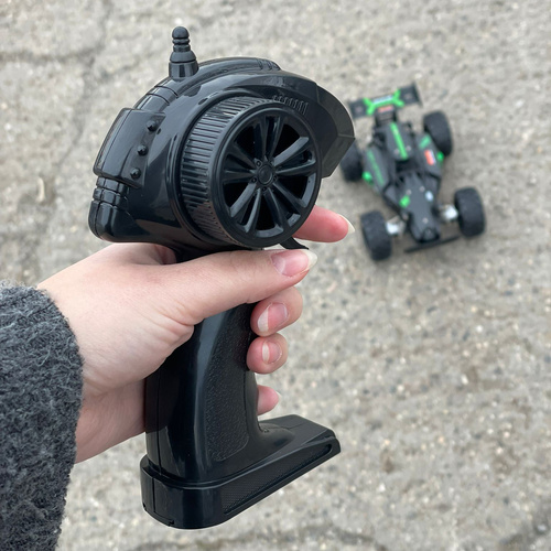 Fast Remote-Controlled Car with Durable Construction and 4 Shock Absorbers (WNDR24819) - Image 12