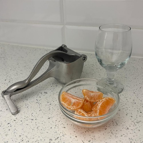 Manual Fruit and Citrus Juicer (WNDR24030) - Image 8