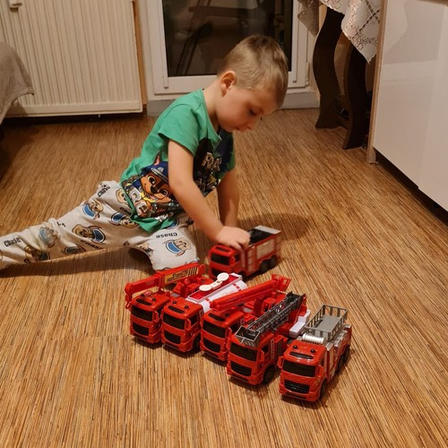 Toy Fire Trucks in a 6-in-1 Set for Little Rescue Enthusiasts (WNDR24631) - Image 14