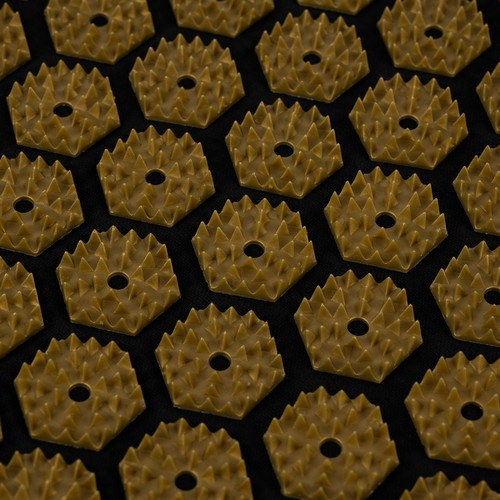 Acupressure Mat Set – Large Massage Mat with Pillow, 2 Spike Balls and Carry Case (WNDR23375) - Image 11