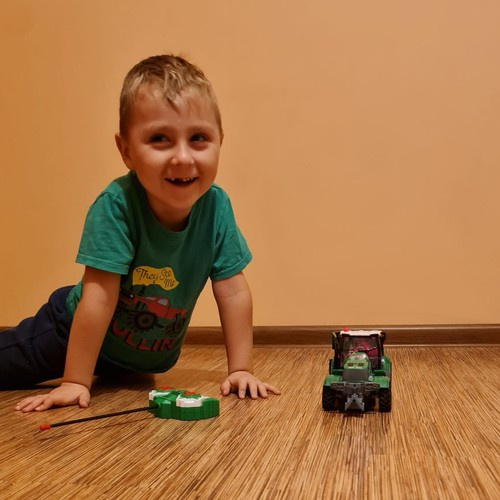 Remote Controlled Toy Tractor with Trailer – Functional Tipping Trailer and LED Lights (WNDR24850) - Image 13