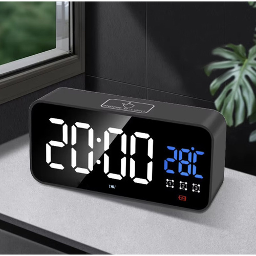 Multifunctional LED Alarm Clock - USB & Battery Powered (WNDR24736) - Image 2
