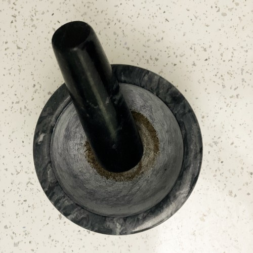 Marble Mortar and Pestle – Natural Stone Grinder for Herbs and Spices (WNDR24576) - Image 4