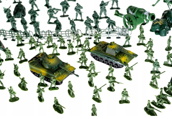 300-piece military base figure set – soldiers, vehicles, and accessories for kids (WNDR11524) - Image 7