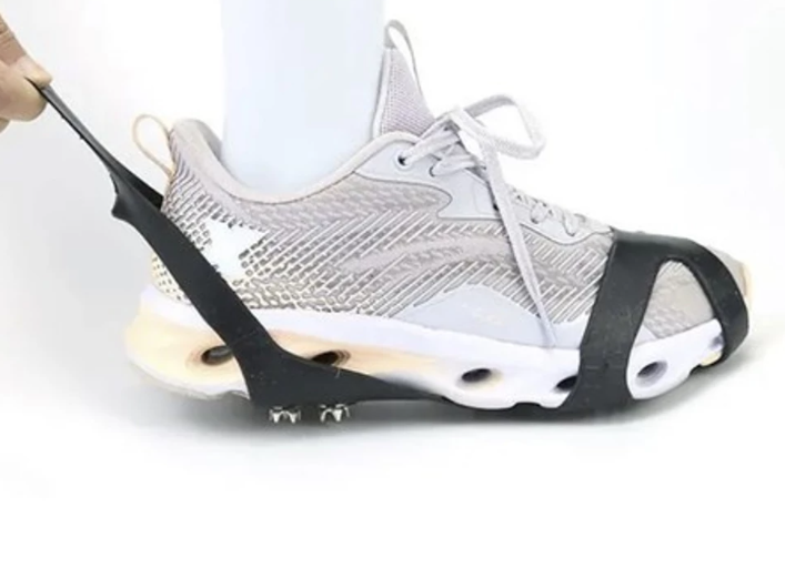 Anti-slip elastic rubber shoe covers – spiked traction for mountain hiking and winter trekking XL (WNDR24735) - Image 3