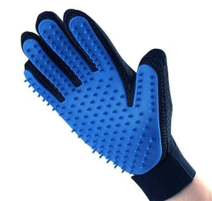 Silicone pet grooming glove – 23 x 15.5 cm, soft massaging bristles for cats and dogs (WNDR5405)