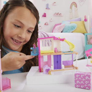 Mini Barbie House Playset – mysterious Barbieland surprise box with accessories (EDC)