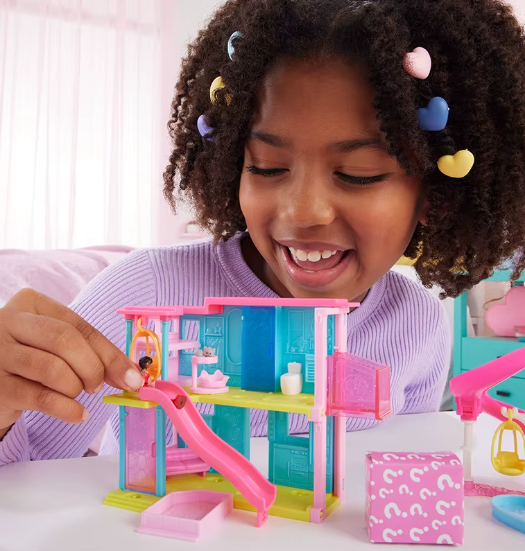 Mini Barbie House Playset – mysterious Barbieland surprise box with accessories (EDC) - Image 12
